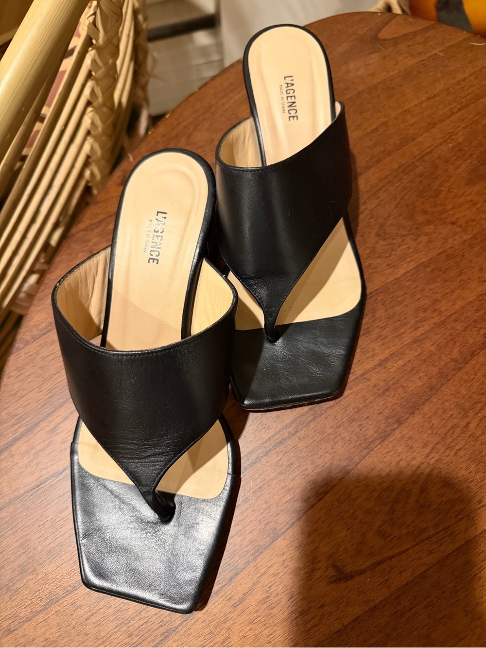 L'AGENCE Black Estelle Sandals Leather Square-Toe Thong Mules
